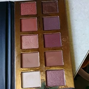 Eyeshadow palette